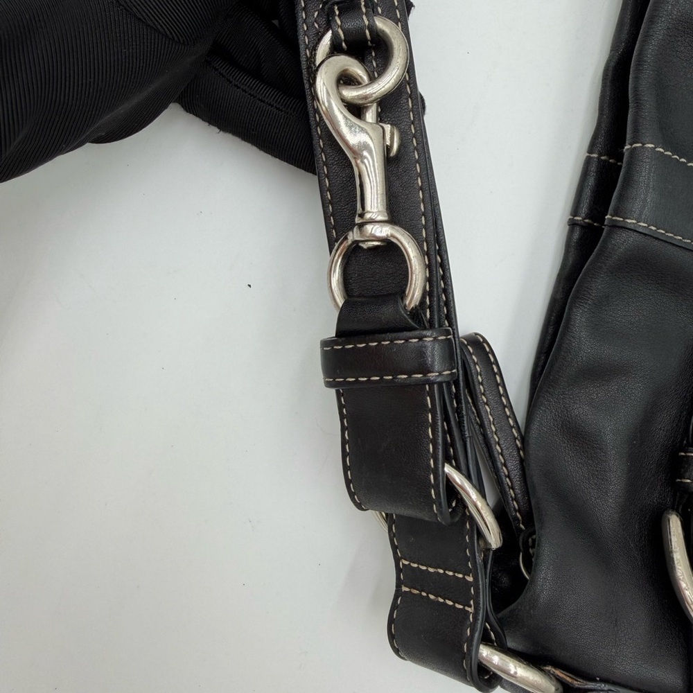 Coach Soho Buckle Flap Hobo Black Leather Y2K Shoulder Bag 1452 Silver Hardware - Picture 7 of 16